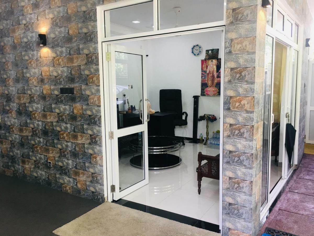 Jenushi Homestay Kandy Luaran gambar